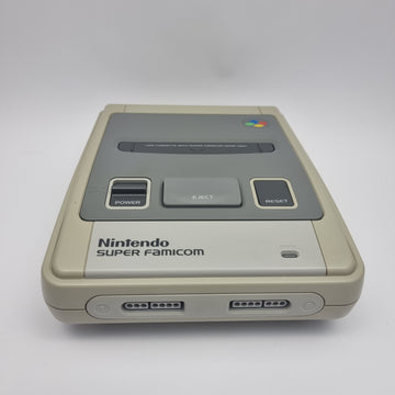 Nintendo Super Famicom + 2 Games Offer