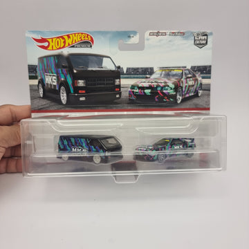HotWheels: MBK Van and Nissan Skyline GT-R (BCNR33)